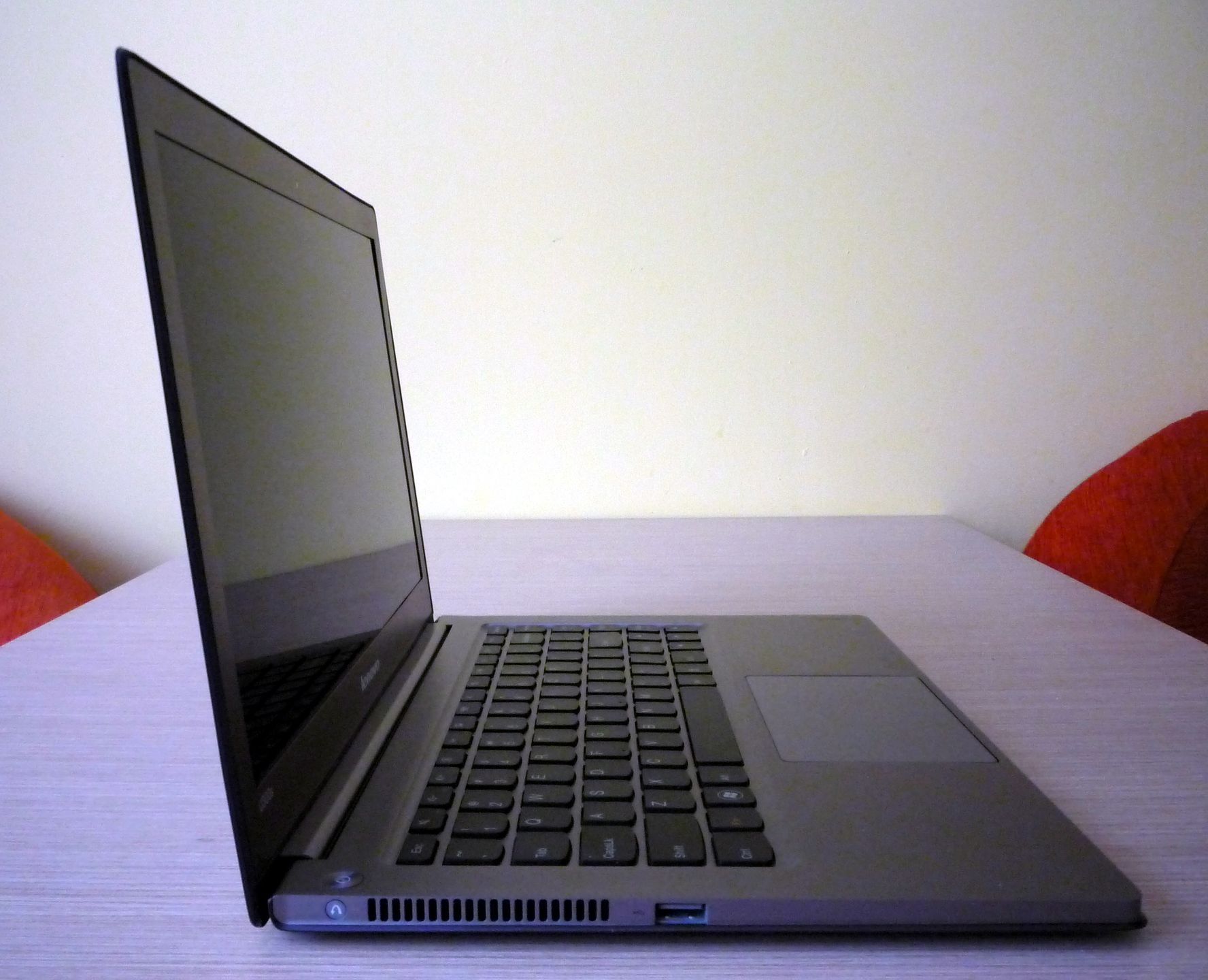 Lenovo IdeaPad U300s - test ultrabooka z Państwa Środka 4