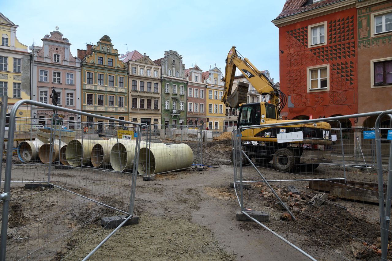 Prace remontowe utrudniają poruszanie się po centrum Poznania 