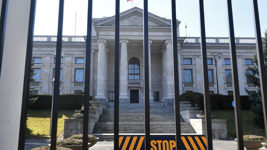Rosja straciła miliony. Odgrażała się, ale nie odwołała