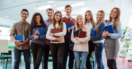 Szkoły policealne - 7 najpopularniejszych kierunków, które gwarantują pracę