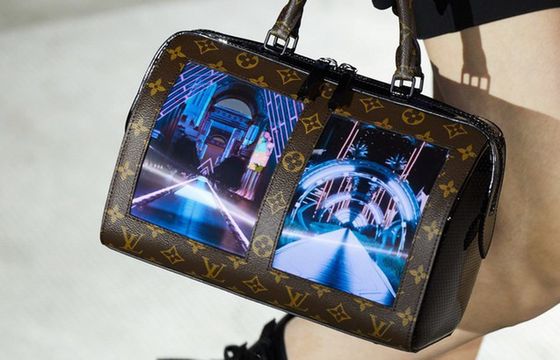 Louis Vuitton szykuje torebki z elastycznymi ekranami. Cena nie mniej niż tysiąc dolarów