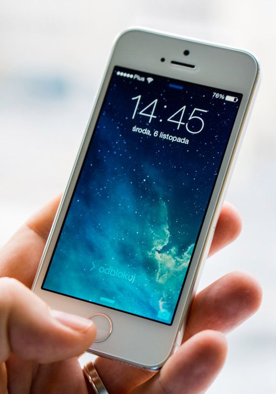 HTC One Max vs iPhone 5s - krótkie porównanie czytników 3