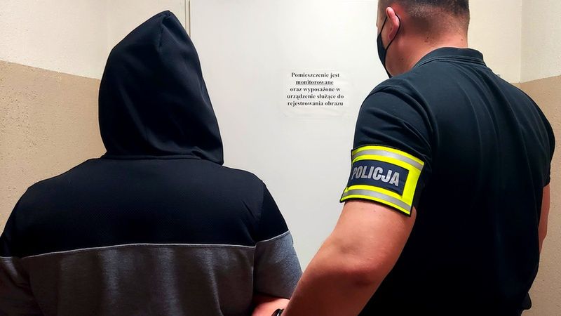Napad na aptekę w Rawie Mazowieckiej. Podejrzany w rękach policji.