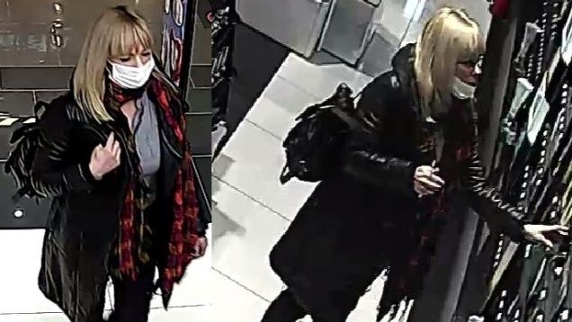 Policjanci poszukują kobiety ze zdjęcia do sprawy kradzieży perfum