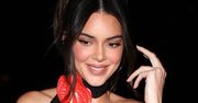 Coraz odważniej. Kendall Jenner udowadnia, że "nagie sukienki" nie tracą na popularności
