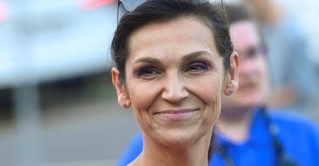 Wskoczyła w mini. 55-letnia aktorka pokazała zdjęcia z Grecji