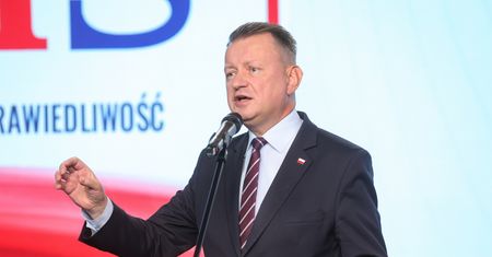 "Dojdzie do połączenia". Błaszczak potwierdza wielki transfer do PiS