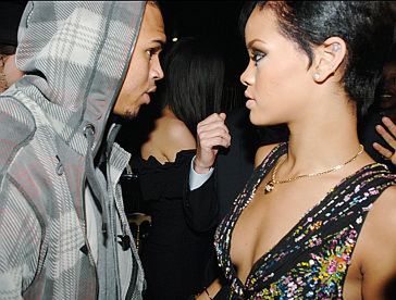 Rihanna nadal udaje, że nie ma chłopaka!