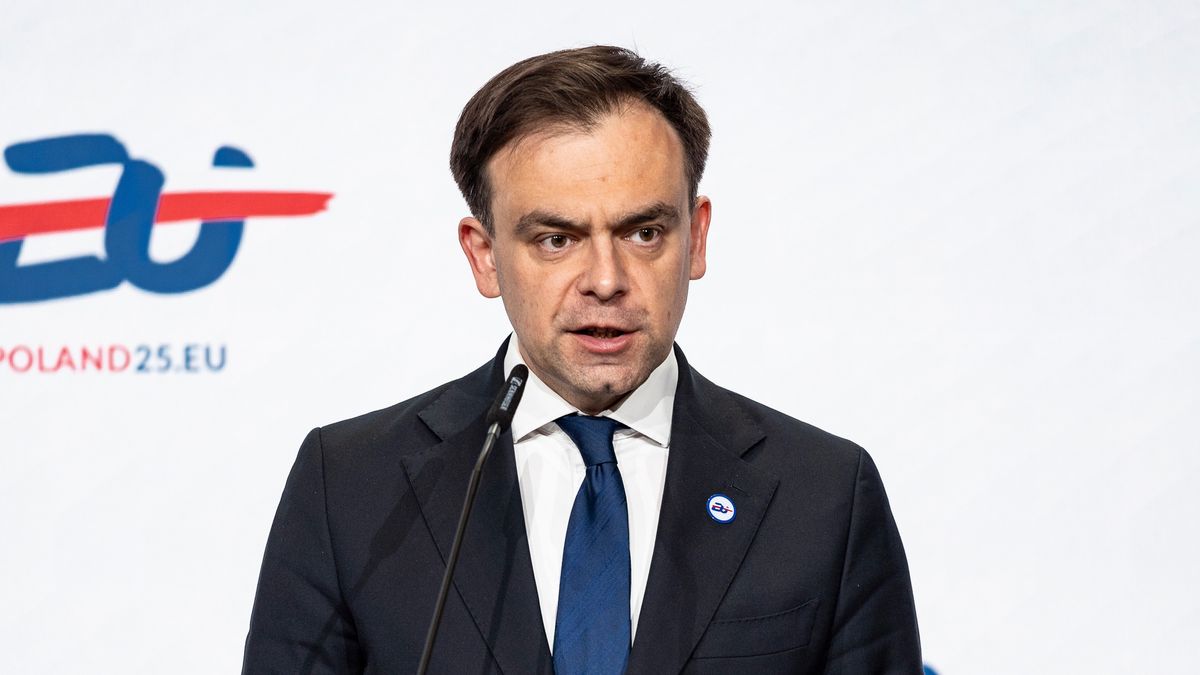 Na zdjęciu minister finansów i gospodarki Andrzej Domański