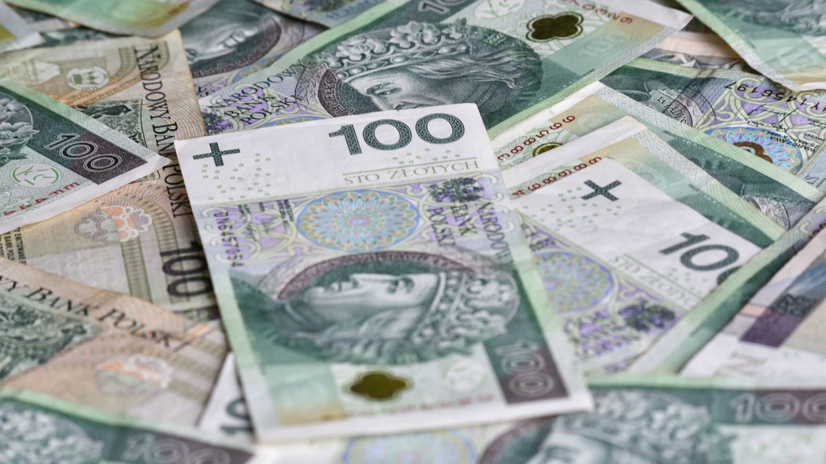 Prezydent Warszawy nie jest wcale najlepiej wynagradzanym samorządowcem 