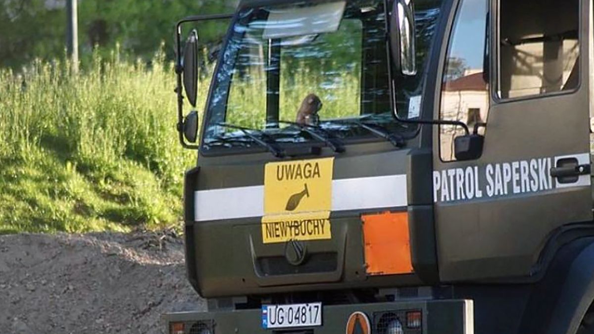 Podczas przebudowy chodnika w  Białymstoku znaleziono niewybuch