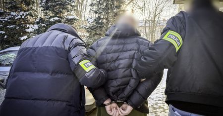 Napadał na sklepy z nożem w ręku. Sprawca w rękach policji