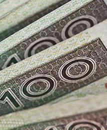 Złoty przez dłuższy czas będzie osłabiony? Tak uważa ekonomistka