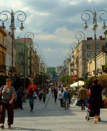 Brak łazienki, lodówki czy pralki. Z takimi problemami borykają się polskie rodziny