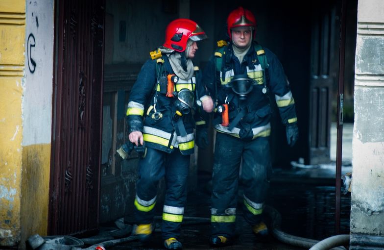 Kraków: strażacy gasili pożar w zakładzie wulkanizacyjnym