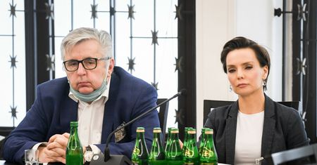 "Internal error". Jak manipulowanie przy liście przebojów Trójki zmieniło polskie media