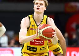 Polsat Sport Extra 4 Koszykówka mężczyzn: ORLEN Basket Liga - 3. mecz ćwierćfinałowy fazy play-off: Dziki Warszawa - Energa Trefl Sopot