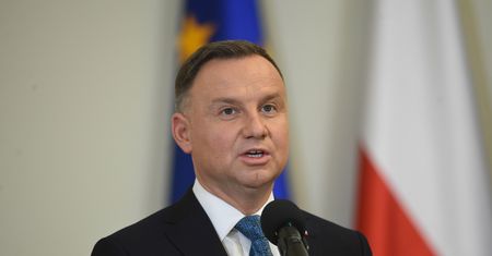 Sejm przyjął "lex TVN". Prezydent Duda zabrał głos