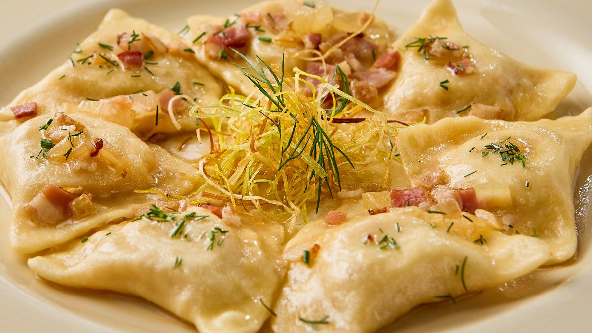 Pierogi z serkiem wiejskim wychodzą delikatniejsze