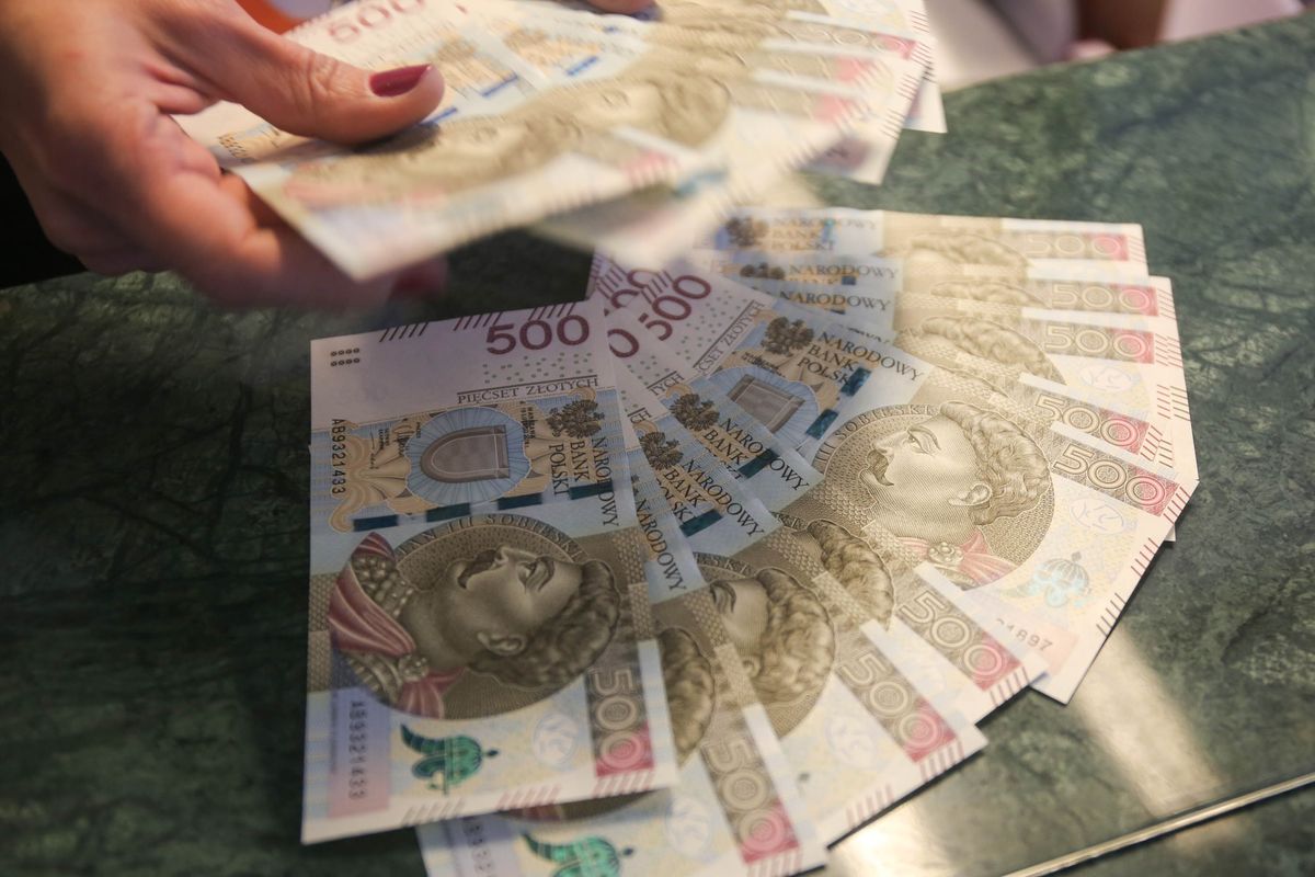 Oszustka wrobiła emerytów w kredyty na ponad milion złotych
