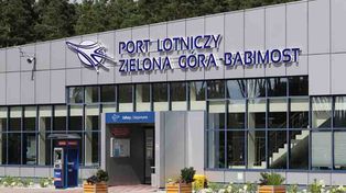 Lotnisko w Babimoście i toaleta w Zakęciu z szansą na tytuł totalnego absurdu
