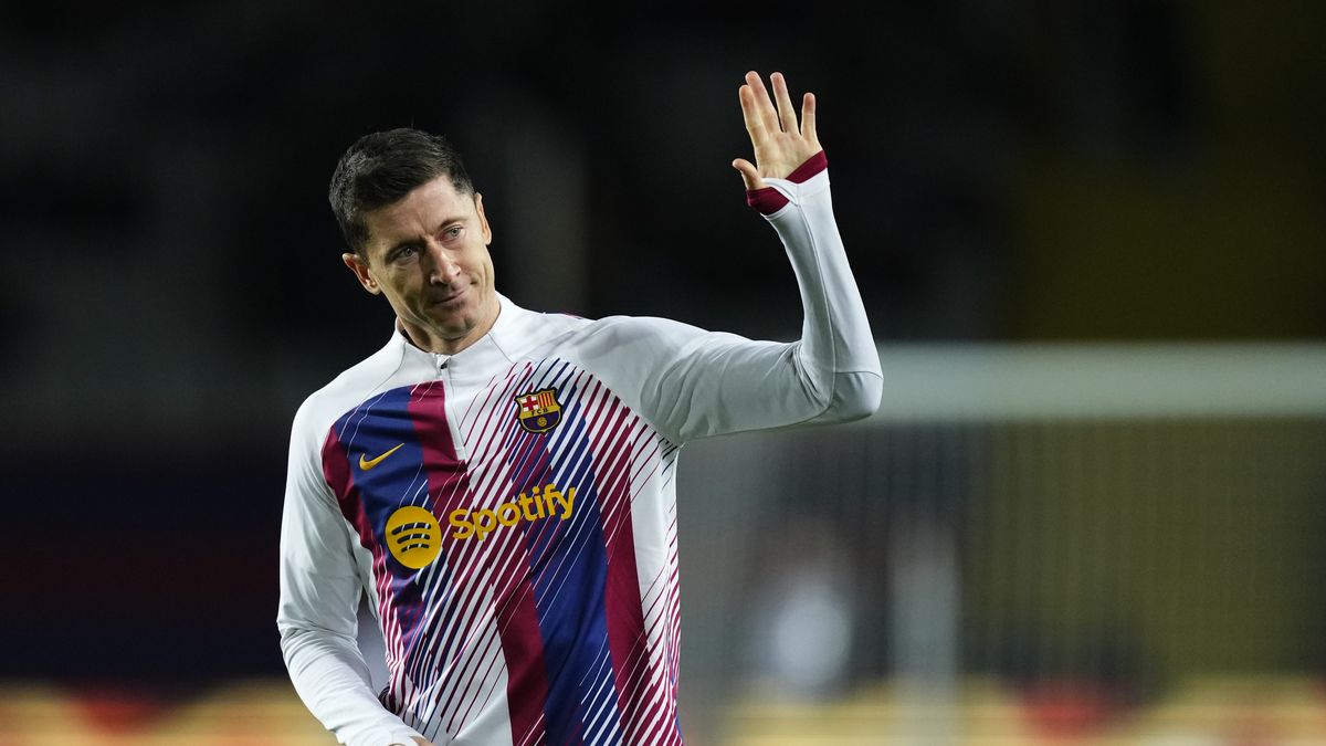 Robert Lewandowski centre-forward of Barcelona and Poland during the warm-up before the LaLiga EA Sports match between FC Barcelona and Atletico Madrid at Estadi Olimpic Lluis Companys on December 3, 2023 in Barcelona, Spain. (Photo by Jose Breton/Pics Action/NurPhoto via Getty Images)
