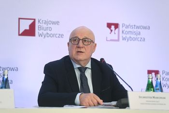 Spóźnialscy nie zagłosują. Członkowie PKW staną na końcu kolejki