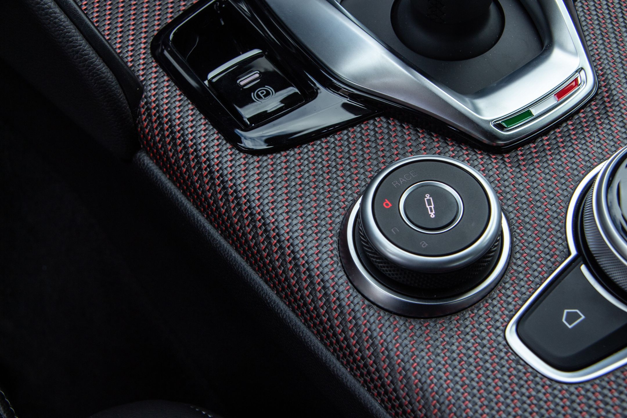 Alfa Romeo Giulia Quadrifoglio Super Sport 2024