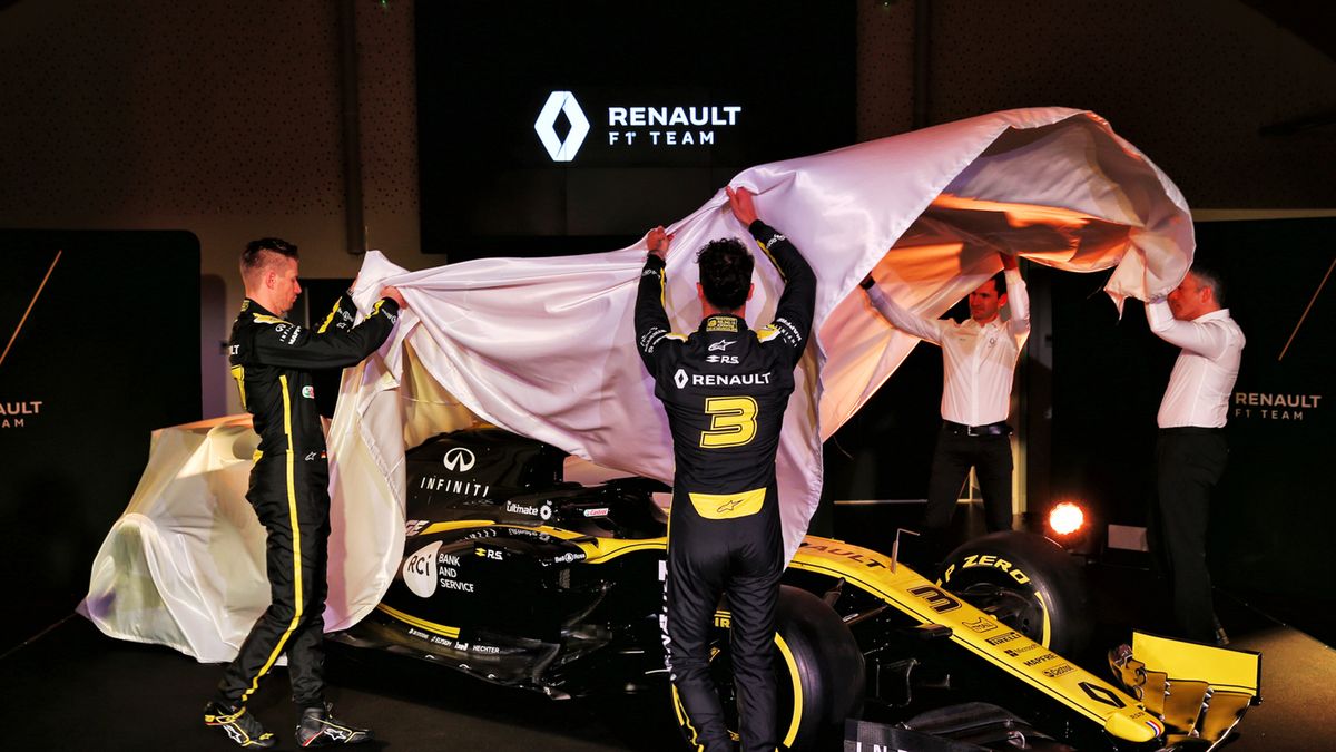 Daniel Ricciardo (nr 3) i Nico Hulkenberg podczas prezentacji Renault