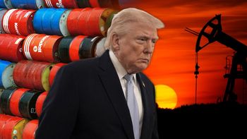 Tajemnicze transakcje na rynku ropy. Tuż przed wpisem Trumpa