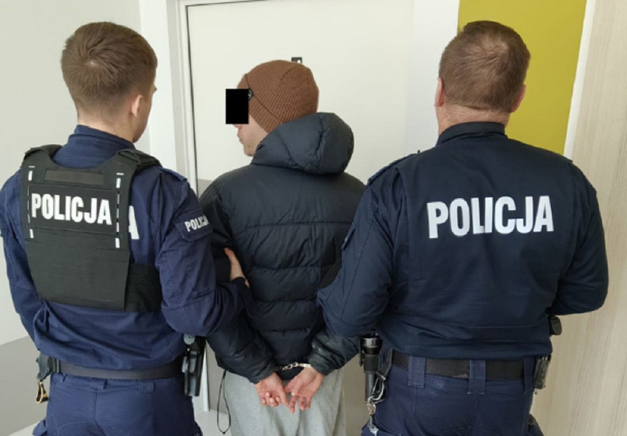 Zwłoki 18-latki w jednym z mieszkań w Warszawie. Zatrzymano jej chłopaka