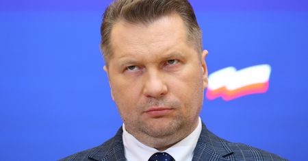 Ekonomiści o nowym przedmiocie w szkołach: "młodzi muszą wiedzieć, że rząd nie ma swoich pieniędzy"