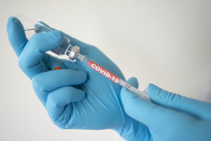 Brytyjczycy zapowiadają kolejny etap badań nad szczepionką przeciwko Covid-19. Wezmą w nich udział również dzieci
