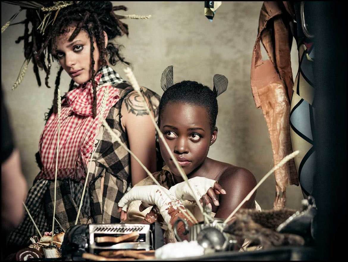 Tim Walker odpowiedzialny za kalendarz Pirelli 2018. Wiemy, co dzieje się za kulisami 12