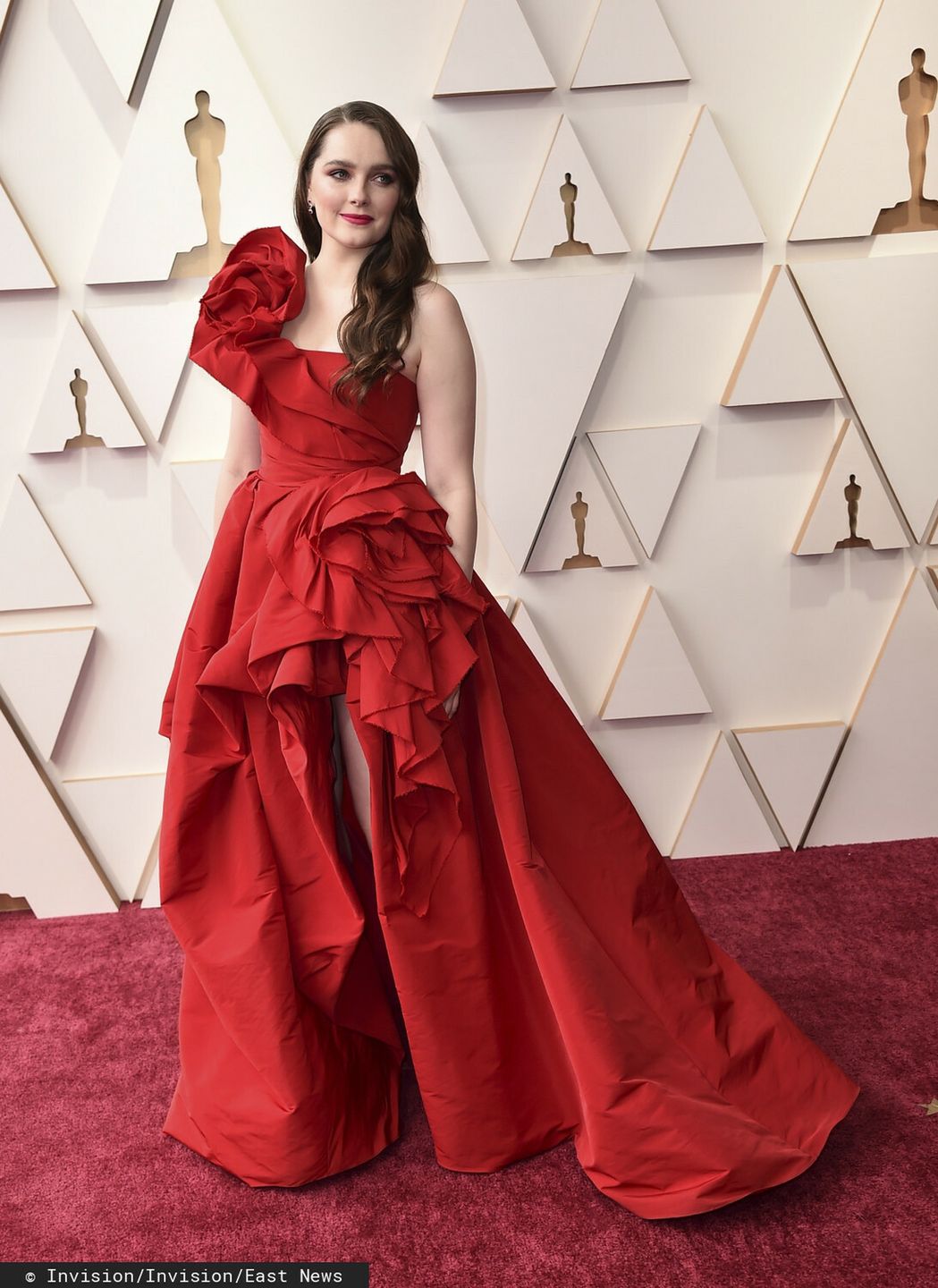 Amy Forsyth – Oscary 2022, kreacja: Marchesa