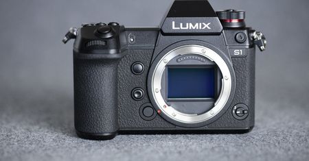 Ukryty tryb 5K/30p w Panasonicu Lumix S1 i S1R. Zobacz, jak go włączyć
