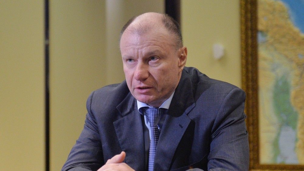 Vladimir Potanin odczuwa już sankcje na własnej skórze.