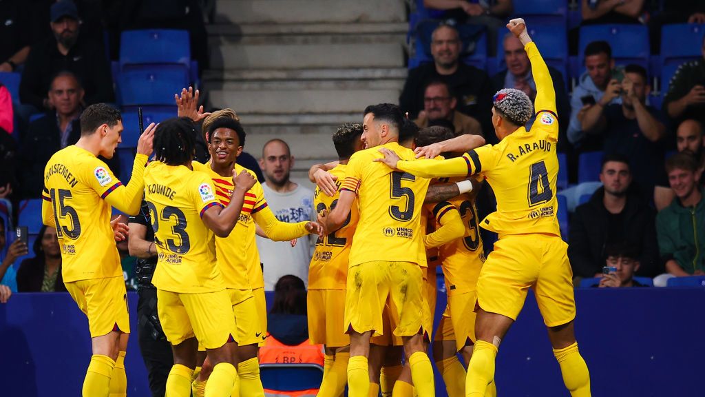 Getty Images / Eric Alonso / Na zdjęciu: piłkarze FC Barcelony
