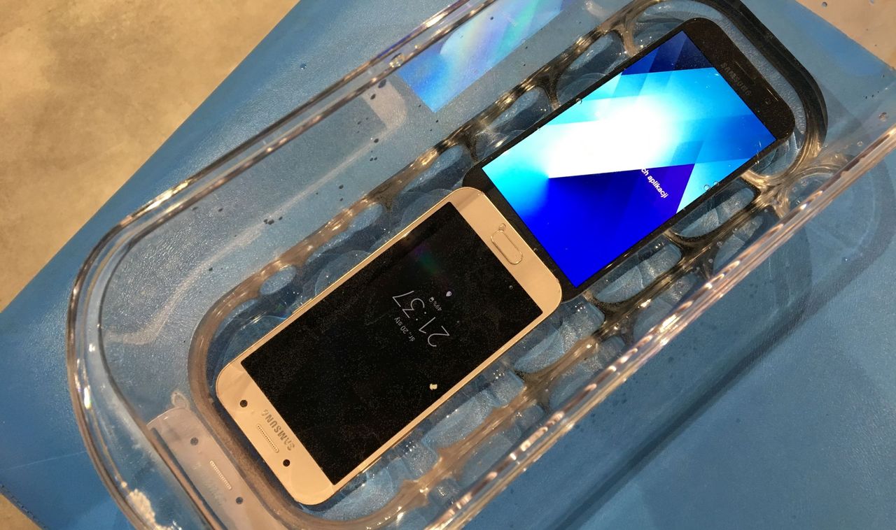Wodoodporne Galaxy A3 i Galaxy A5