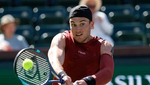 Zeszłoroczny mistrz zagra z Novakiem Djokoviciem. Niespodziewane porażki tenisistów z Top 10