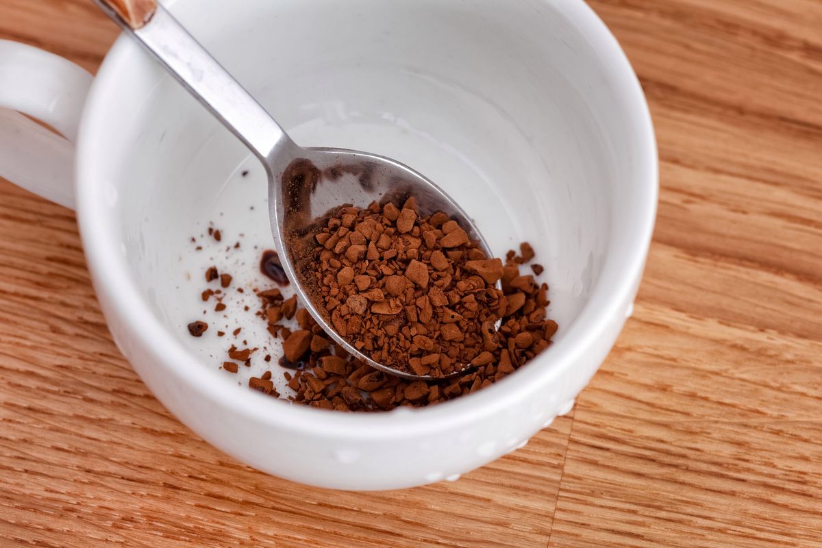 Rozpuszczalna kawa z saszetki – czy wiesz, co pijesz? 