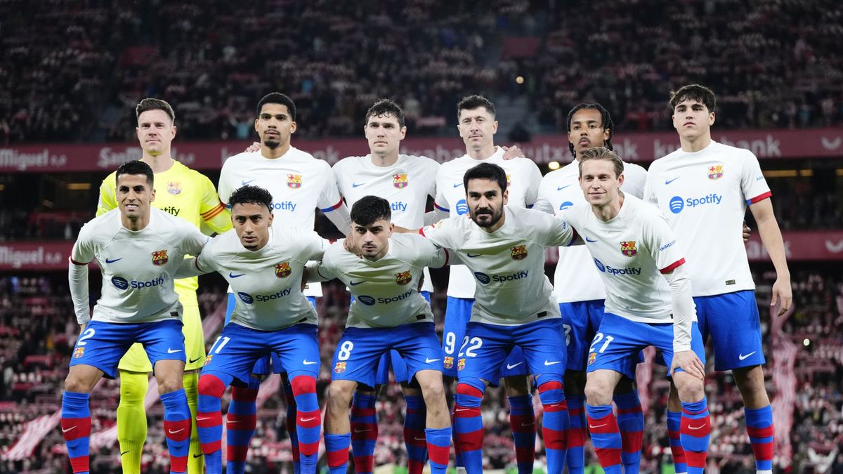 Zdjęcie okładkowe artykułu: Getty Images / Jose Breton/Pics Action/NurPhoto via Getty Images / Na zdjęciu: piłkarze FC Barcelony