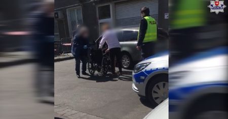 Lubelskie. Policja pomogła ciężarnej kobiecie. Eskortowali ją do szpitala ponad 100 km