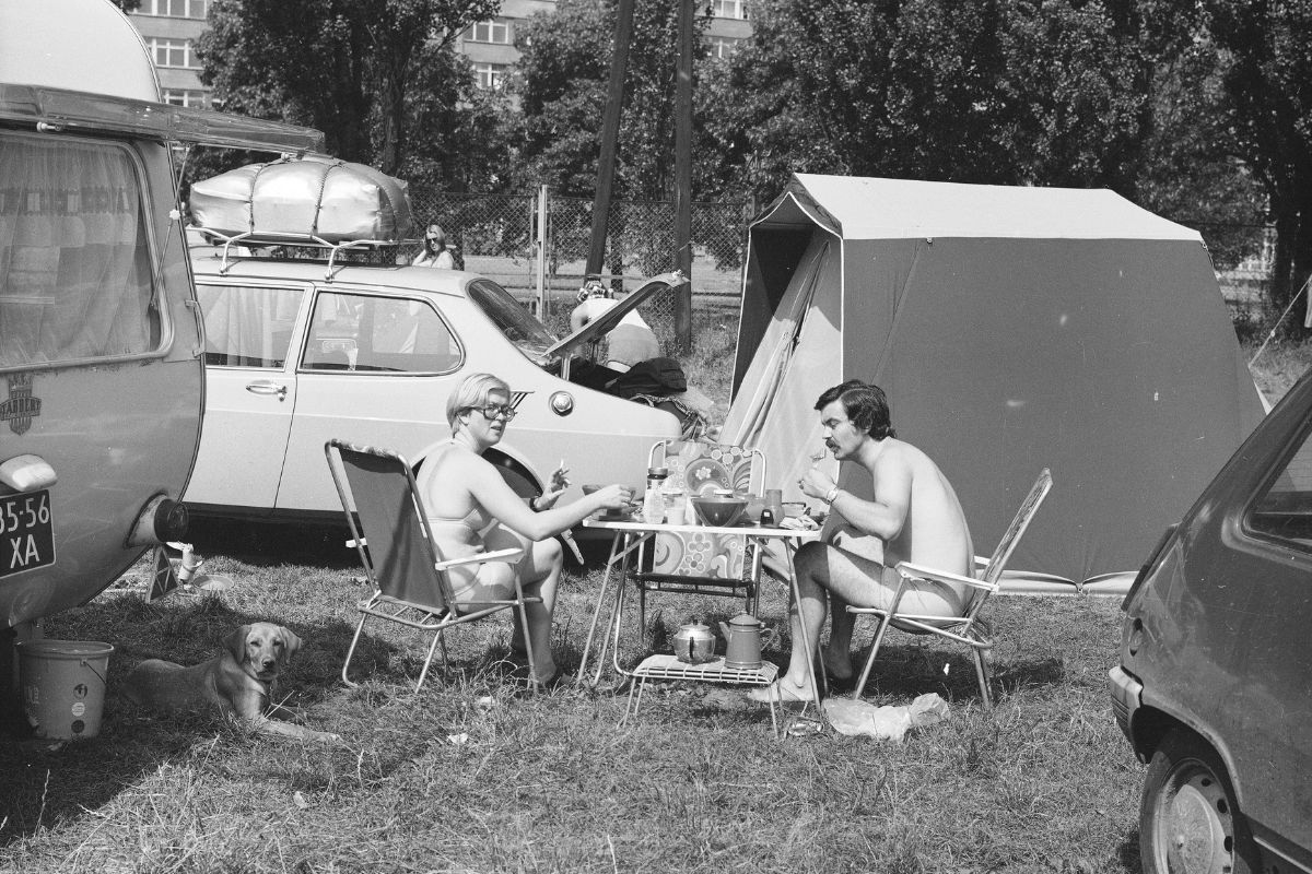 Kemping nr 34 przy ul. Żwirki i Wigury w Warszawie, 1976