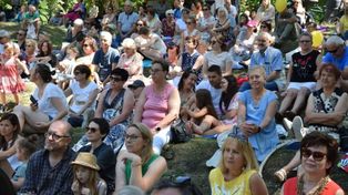 Skierniewice: Powraca "Muzyczne śniadanie na trawie". Kto wystąpi w parku w niedzielę?