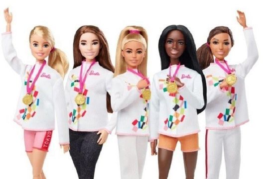 Lalki Barbie promują igrzyska w Tokio