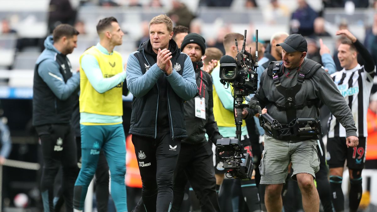 Newcastle United manager Eddie Howe applauds their fans after the Premier League match between Newcastle United and Tottenham Hotspur at St. James's Park, Newcastle on Sunday 23rd April 2023. (Photo by Mark Fletcher/MI News/NurPhoto via Getty Images)