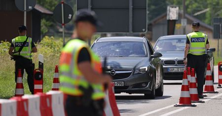 Niemcy w szoku. Pedofil porwał i wykorzystał 10-latkę. Dziecko szło do szkoły