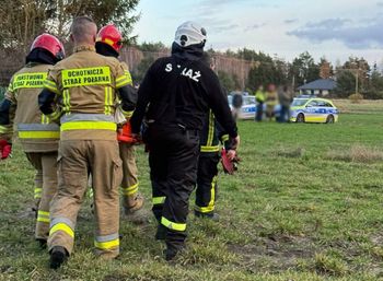 Seniorka utknęła w zaroślach. Dwa dni czekała na ratunek