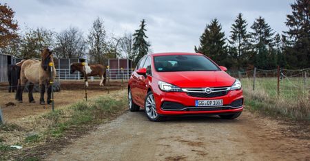 Opel Astra i Insignia z nowymi silnikami. Bardziej cieszy mnie nowy system multimedialny
